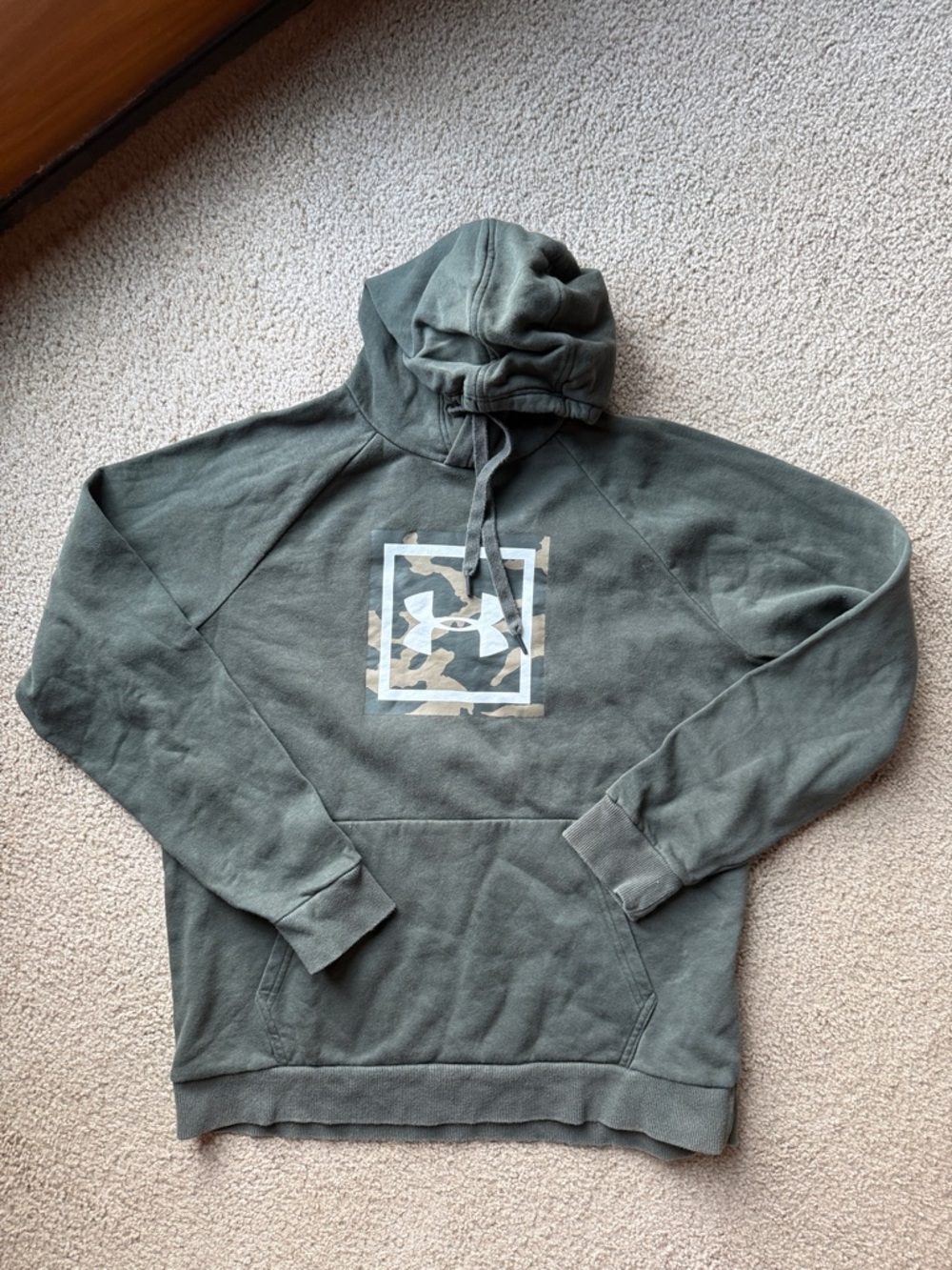 Under Armour Men's Olive Camo Logo Pullover Hoodie Size Large